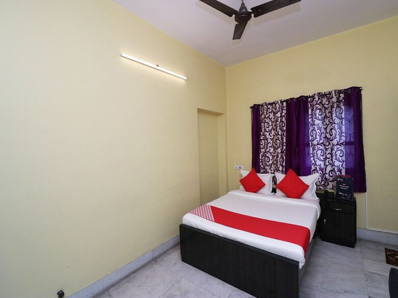 Hotel Oyo 16356 Studio Lake View