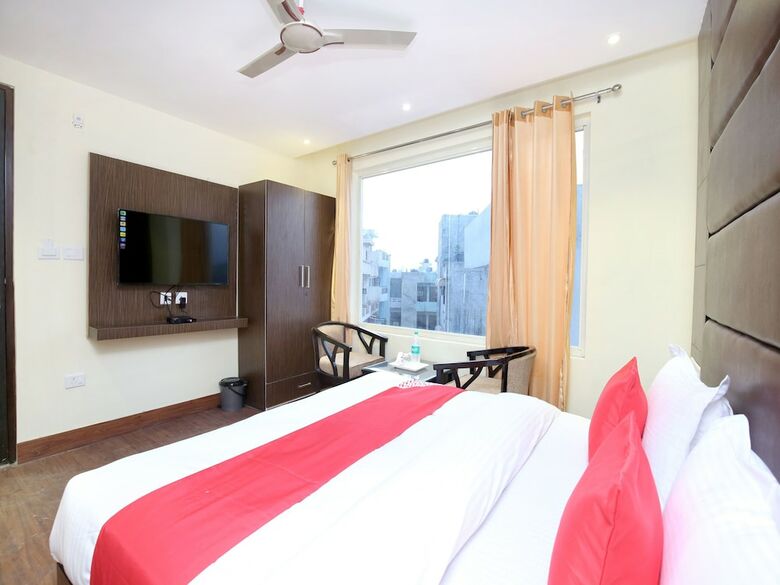 Oyo 15486 Hotel New Diamond