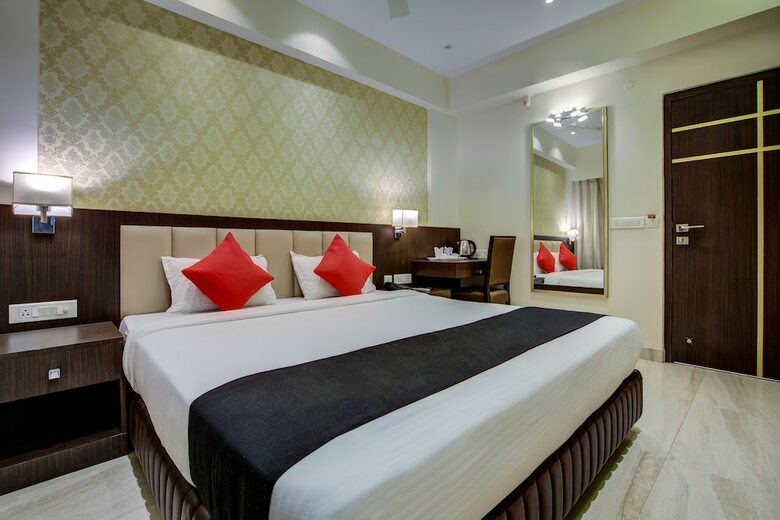 Capital O 16172 Hotel Radiant