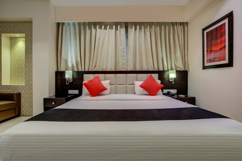 Capital O 16172 Hotel Radiant
