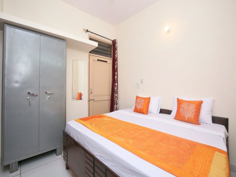 Hotel Oyo 13007 Humble Residency