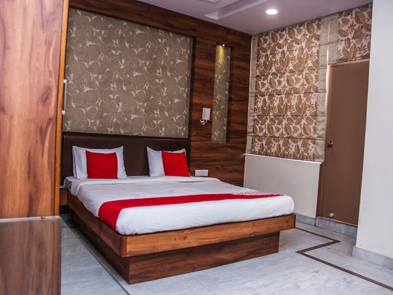 Oyo 14600 Hotel Chawla