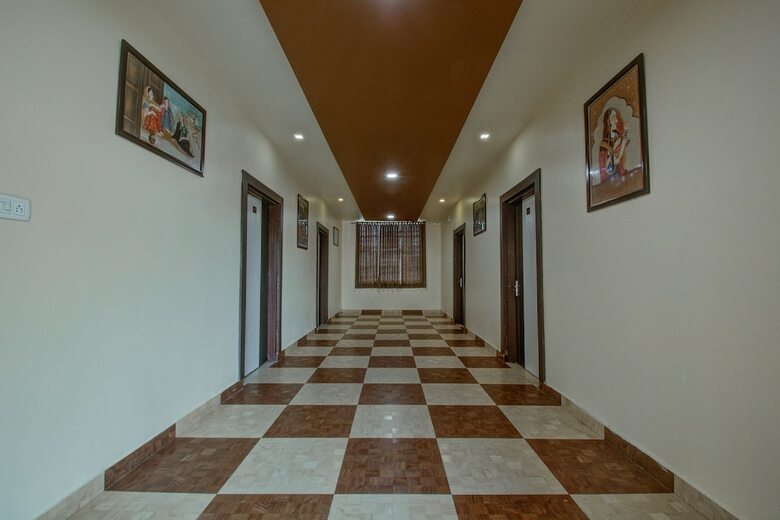 Oyo 16579 Hotel Dream Palace