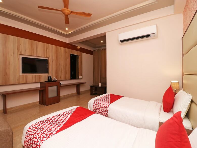 Hotel Oyo 14766 Pacify Hills