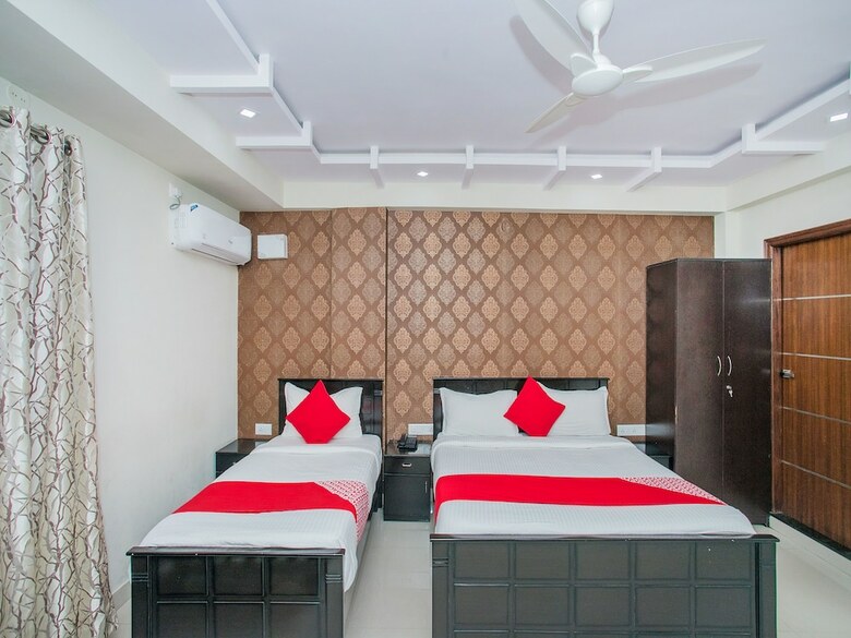 Hotel Oyo 16455 Amazing  Inn