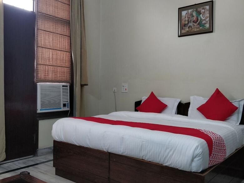 Hotel Oyo 14105 Sai Vihar