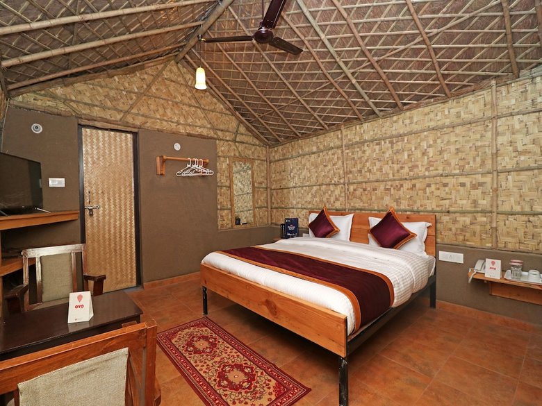 Hotel Oyo 14607 The Gharonda Huts