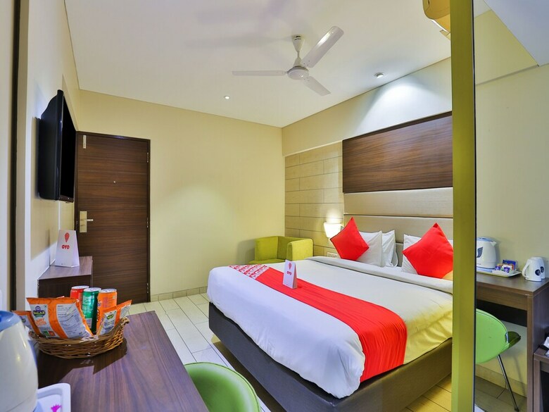 Oyo 16132 Hotel Swastik