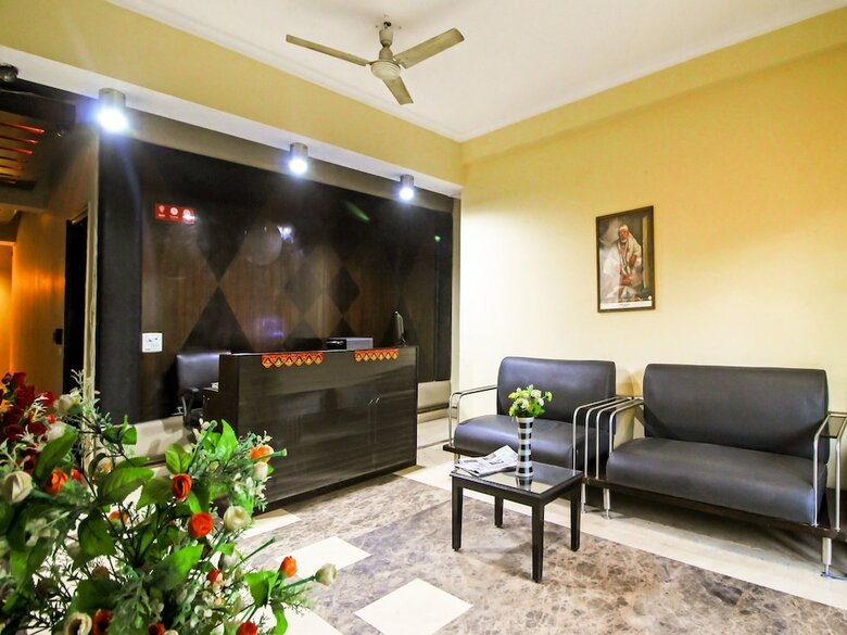 Hotel Oyo 5106 Hks Residency