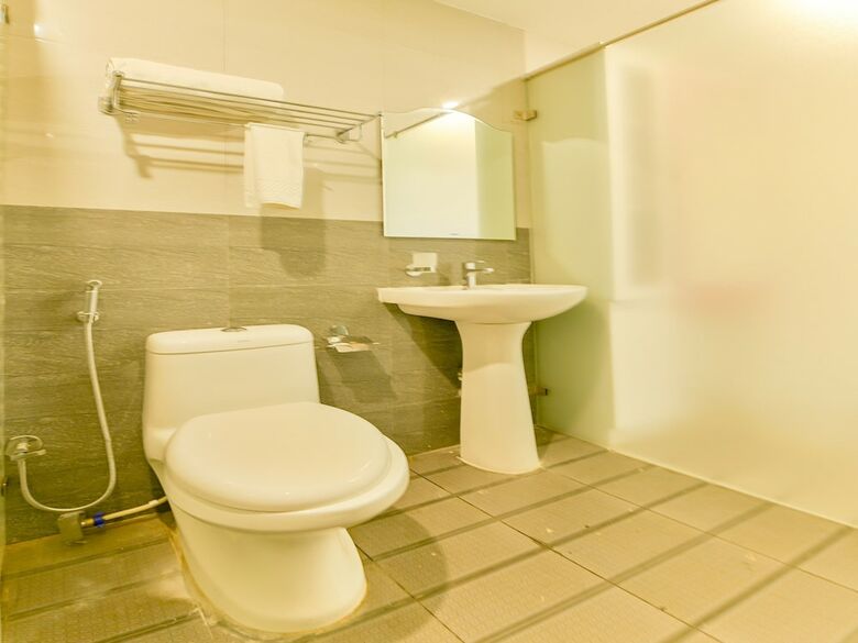 Hotel Oyo 15973 F Square