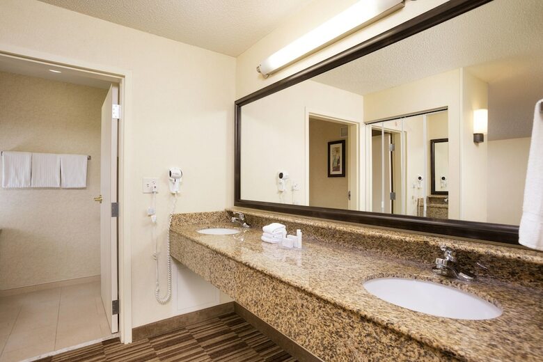 Hotel Courtyard By Marriott North Seattle/lynnwood
