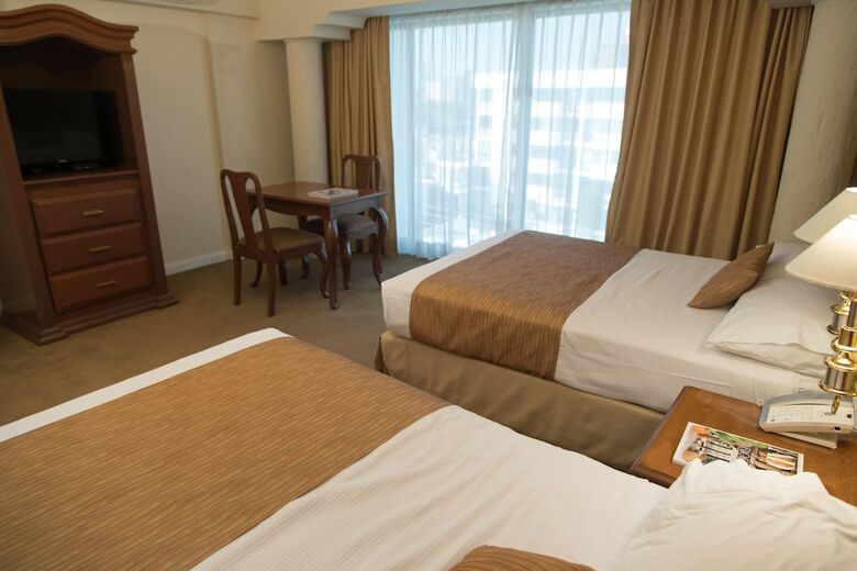 Hotel Country Plaza