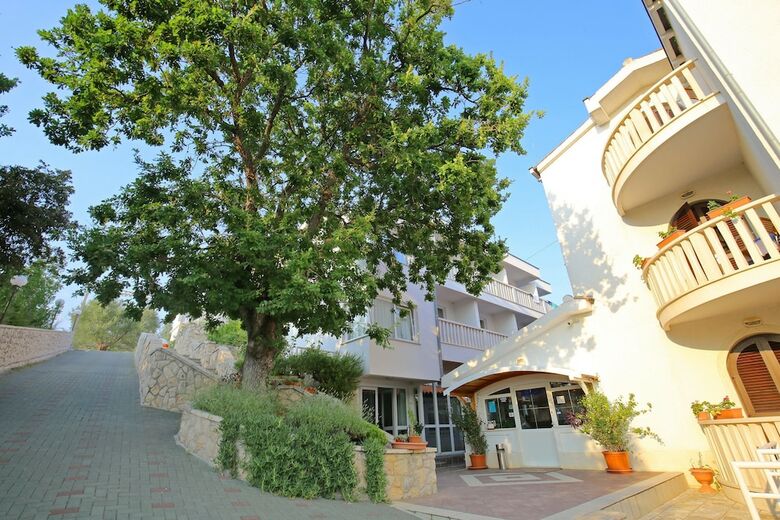 Hotel Lucija