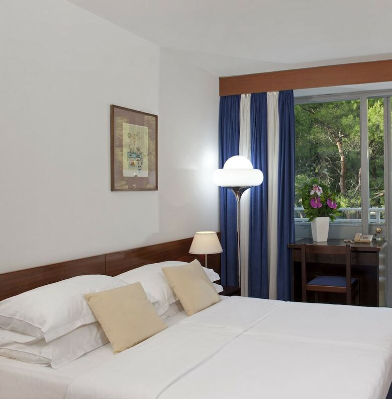 Bluesun Hotel Maestral