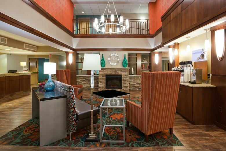 Holiday Inn Express Hotel & Suites St. Cloud