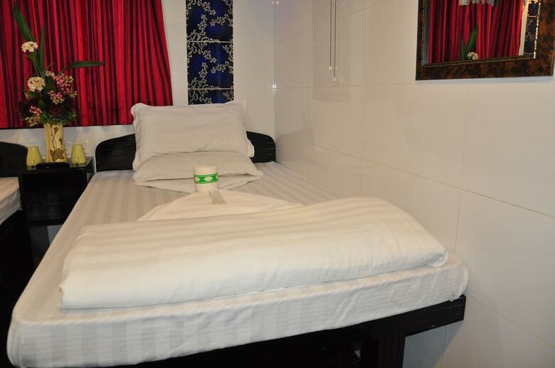 Hostal Swiss Hostel