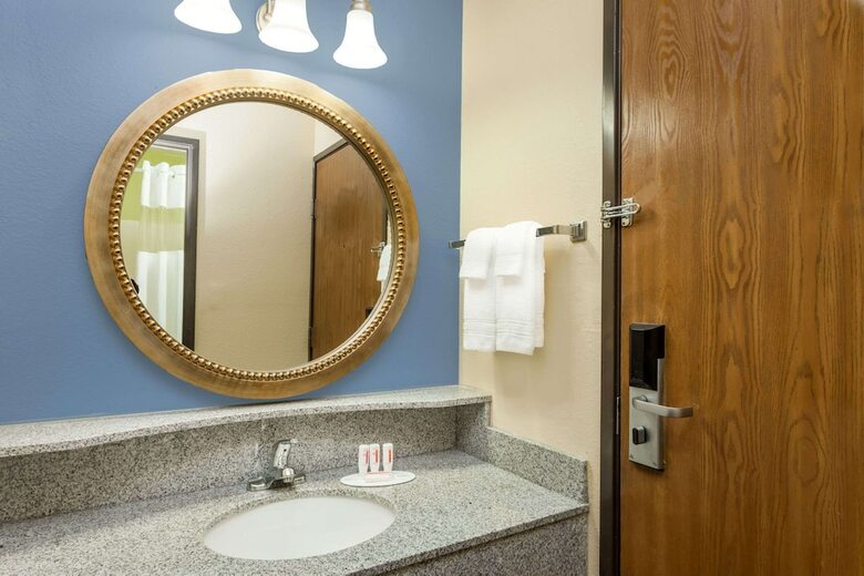 Hotel Days Inn By Wyndham Springfield