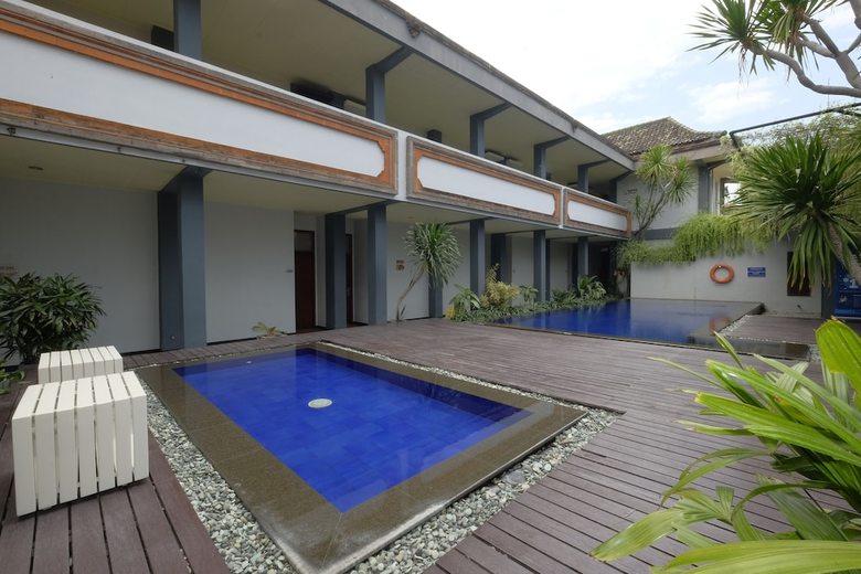 The Yani Hotel