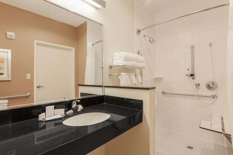 Hotel Fairfield Inn & Suites Victoria