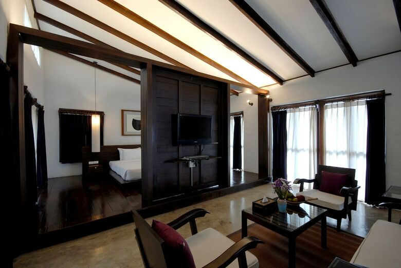 Hotel Banthai Village