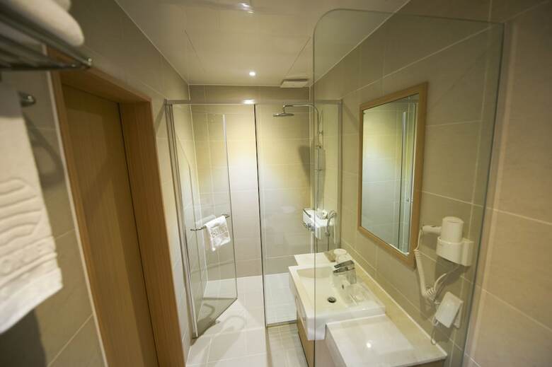New Oriental Hotel