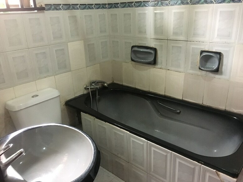 Lancaster Hotel & Suites