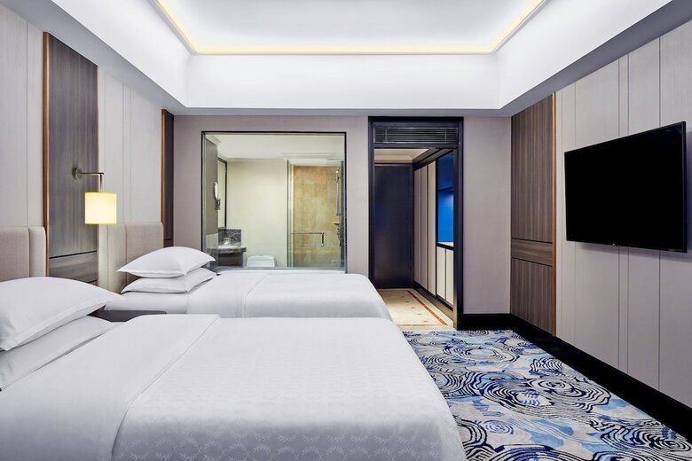 Sheraton Surabaya Hotel And Towers