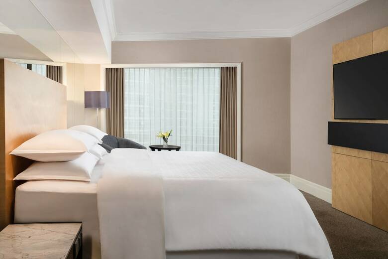 Sheraton Surabaya Hotel And Towers
