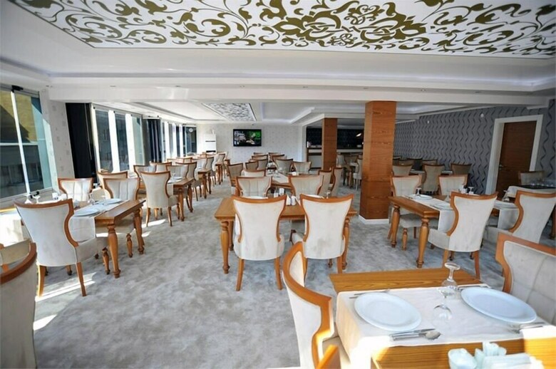 Kast Mahall Hotel