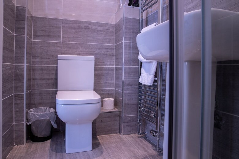 Fantastic Bradford Townhouse 6 Bedrooms