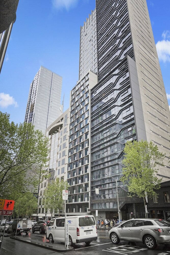 Dreamhost Apartments At Carlson View