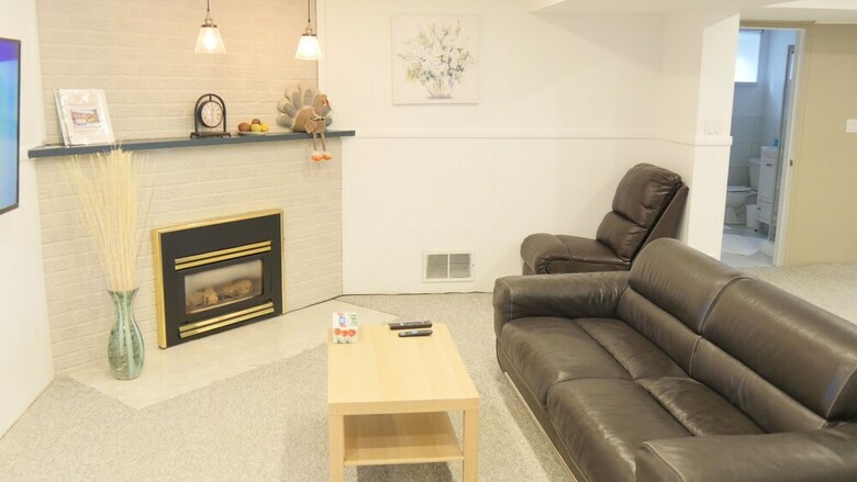 Applewood Hills Apartment