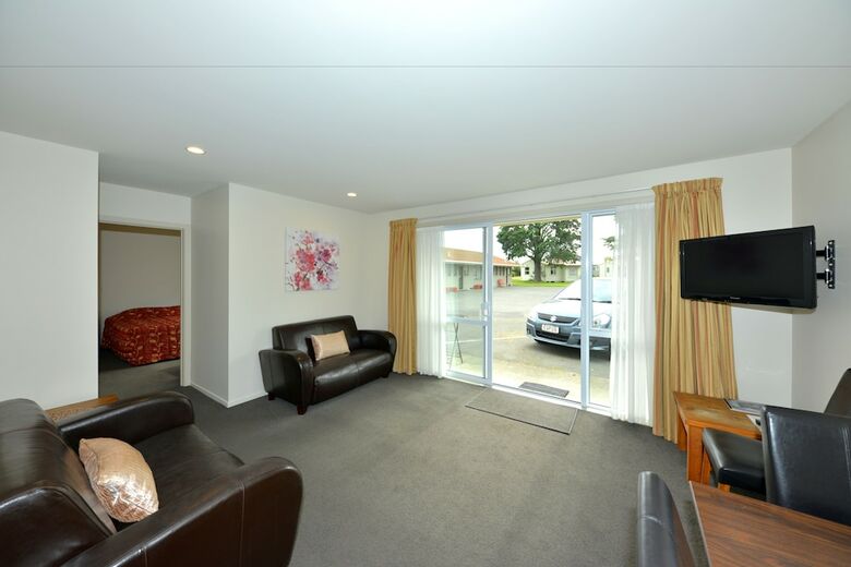 Middlepark Motel