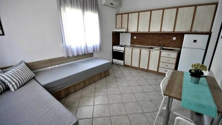 Hotel Armyra Studios