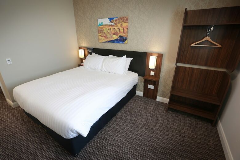 Hotel Tulip Queen By Marston's Inn