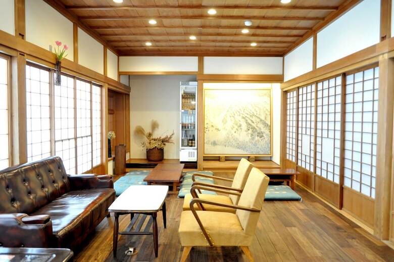 Hostal Takazuri-kita - Hostel
