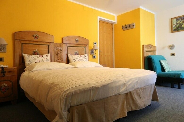 Hotel Albergo Centrale Forni