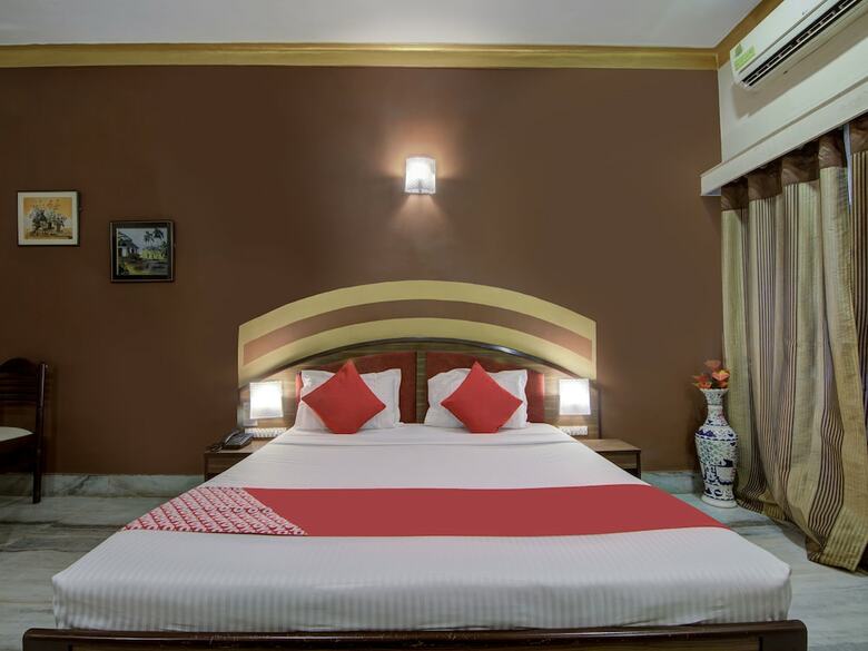 Hotel Oyo 15240 The Citi Inn