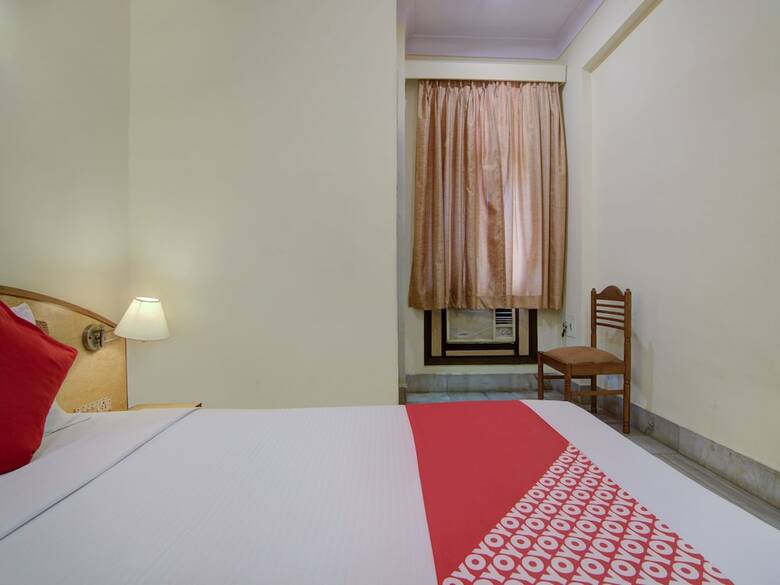 Hotel Oyo 15240 The Citi Inn