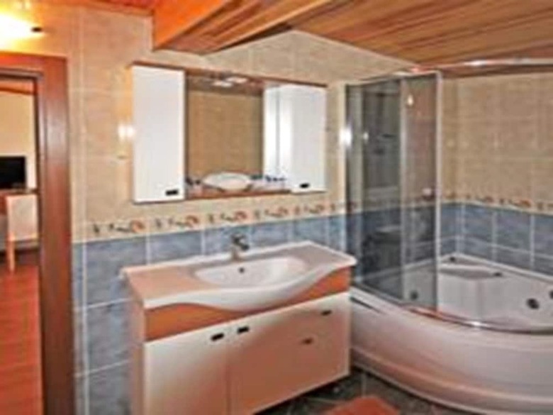Ucem Hotel