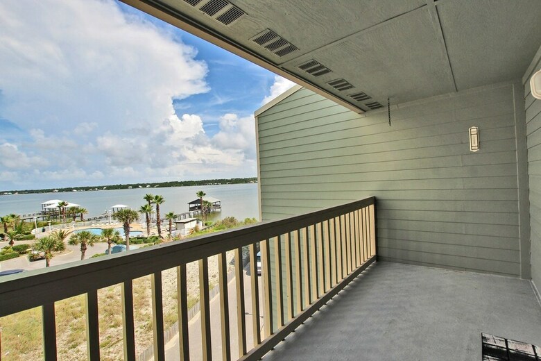 Summerhouse West 207b - Two Bedroom Condo