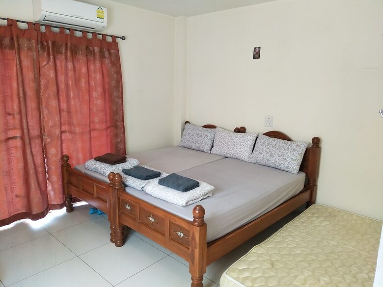 Hostal Penthai Hostel