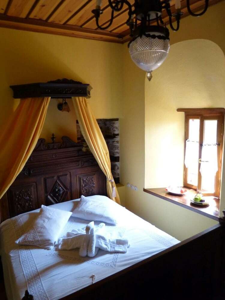 Hotel Ta Xelidonakia