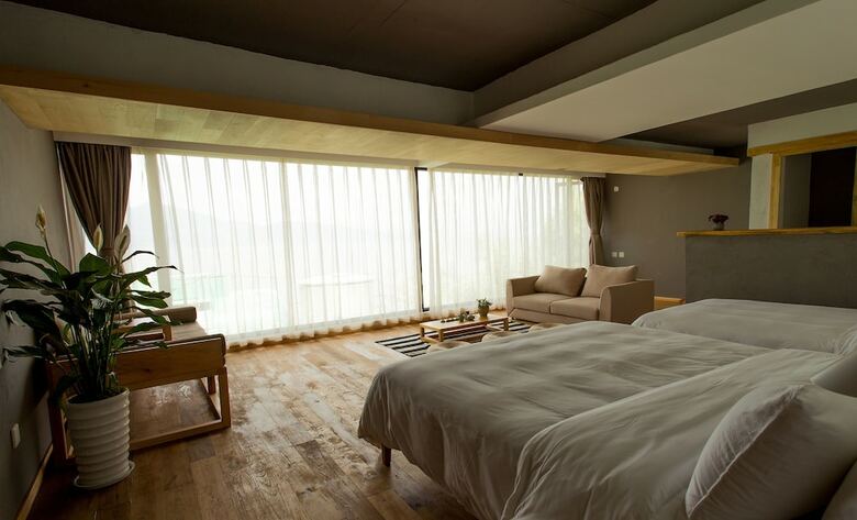 Dali Pure Sea Travelling With Hotel