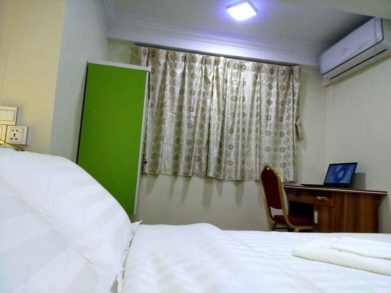 Hostal November Hostel