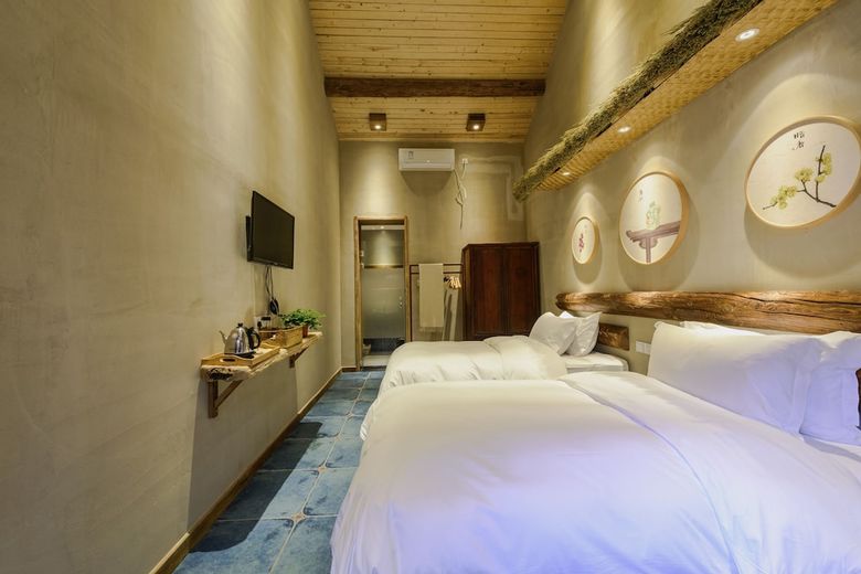 Hotel Lotus Mountain Boutique Inn