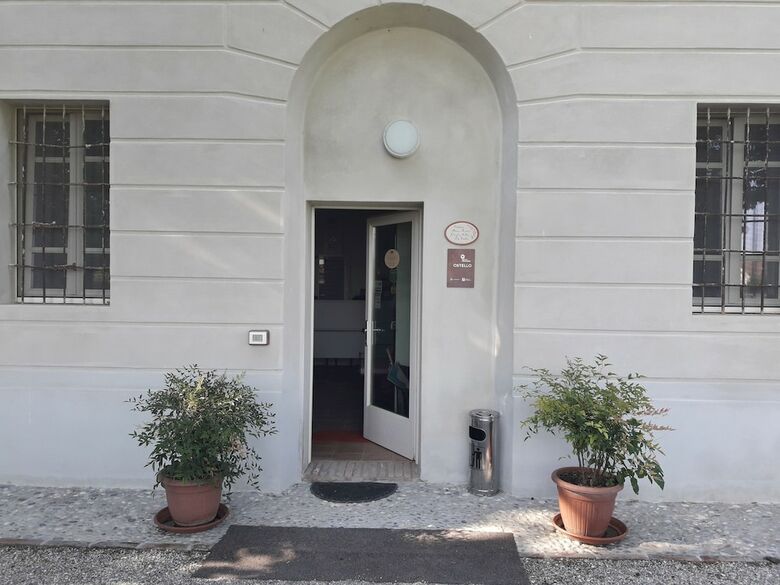 Hostal Ostello Castello Mina Della Scala