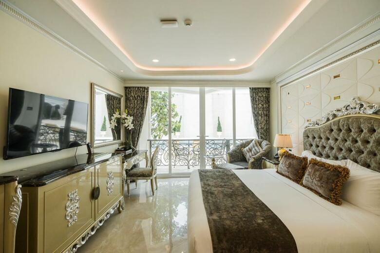 Hotel Lk Emerald Beach