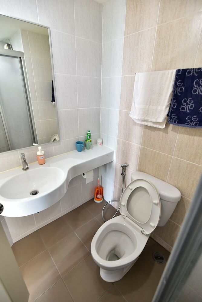 Lumpini Wongamat Suites