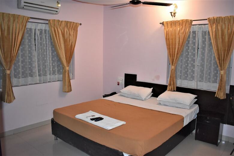 Hotel 4 Seasons Suites